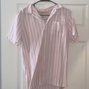 Short sleeved V shirt